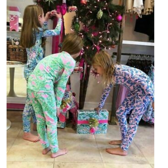 NWT Sammy Girl's Snug Fit Pajamas Bringing Mermaid Lilly Pulitzer - Picture 3 of 4